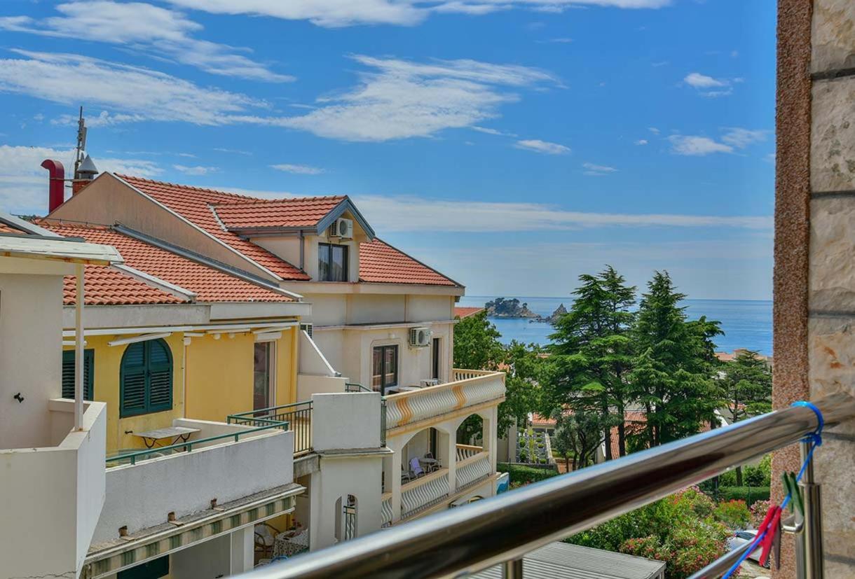 Apartments Srzentic Petrovac na moru Exterior foto