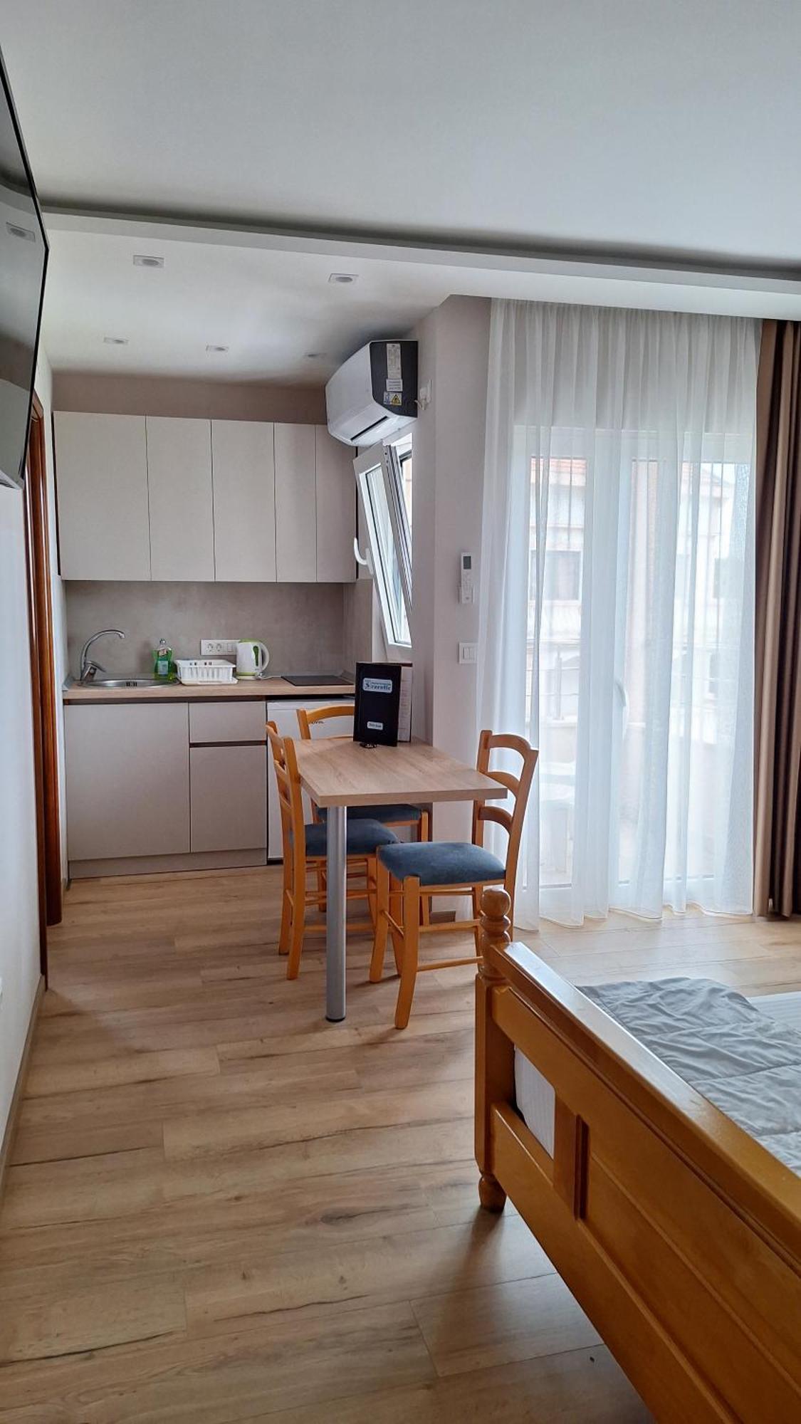 Apartments Srzentic Petrovac na moru Exterior foto