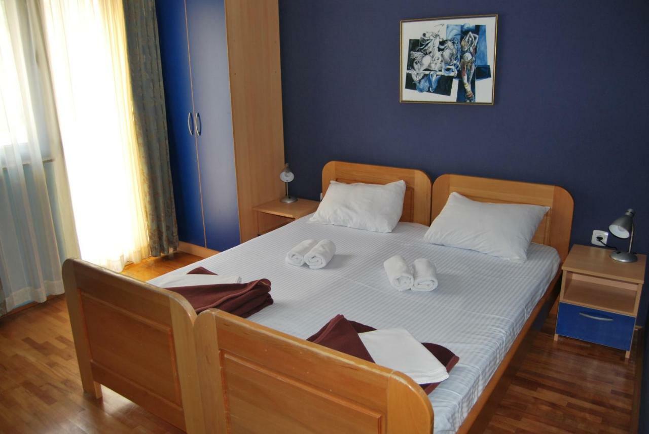 Apartments Srzentic Petrovac na moru Exterior foto