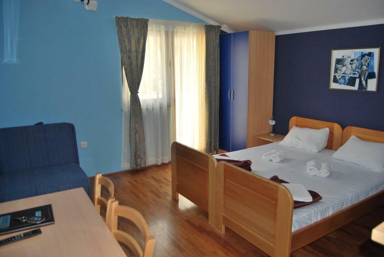 Apartments Srzentic Petrovac na moru Exterior foto