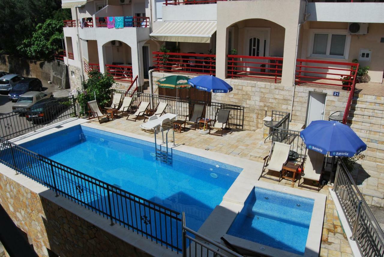 Apartments Srzentic Petrovac na moru Exterior foto
