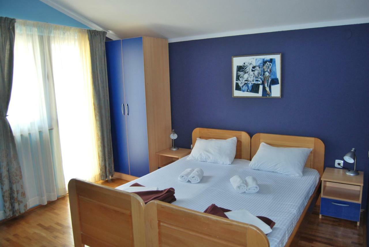 Apartments Srzentic Petrovac na moru Exterior foto