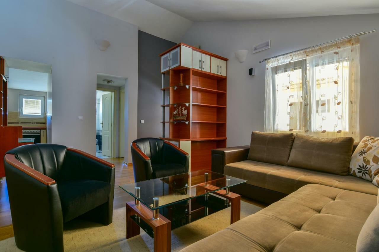 Apartments Srzentic Petrovac na moru Exterior foto