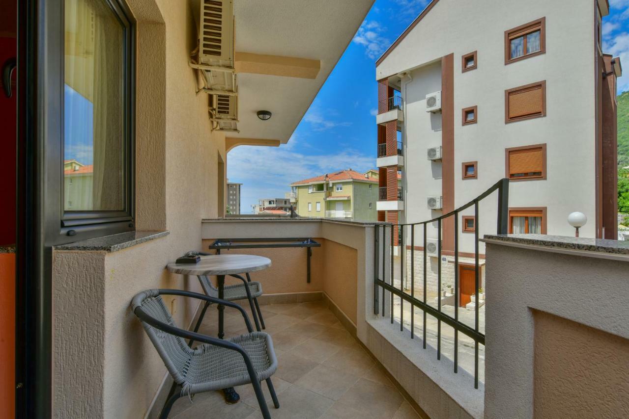 Apartments Srzentic Petrovac na moru Exterior foto