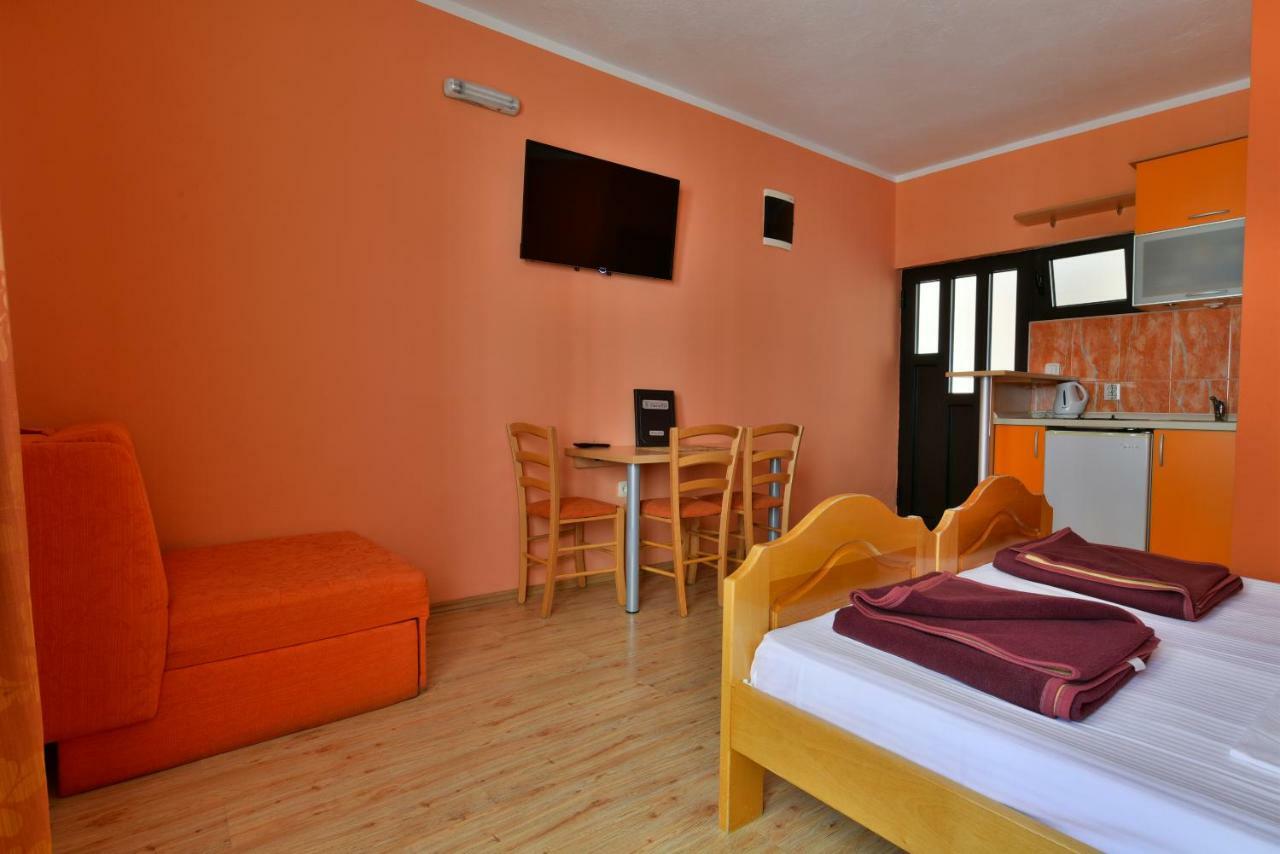 Apartments Srzentic Petrovac na moru Exterior foto