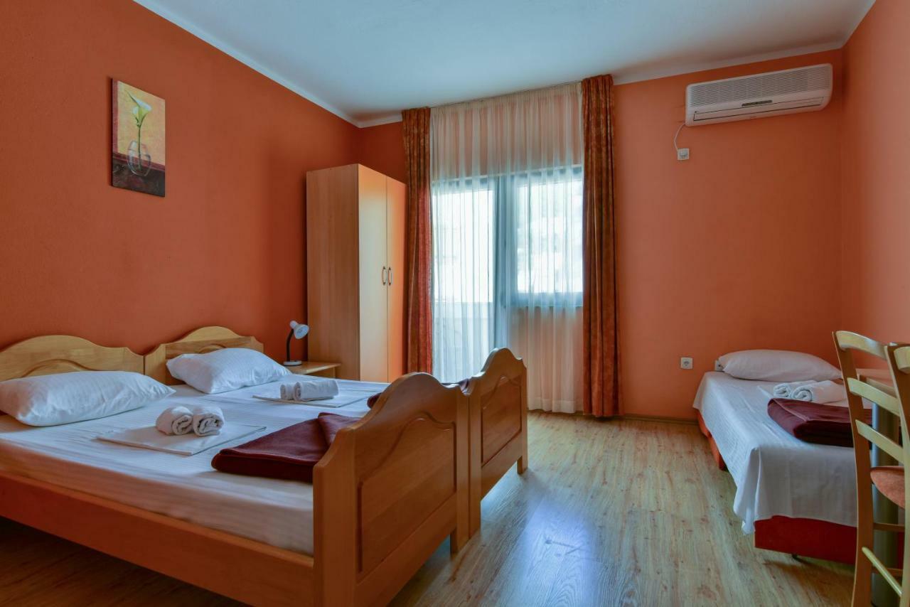 Apartments Srzentic Petrovac na moru Exterior foto