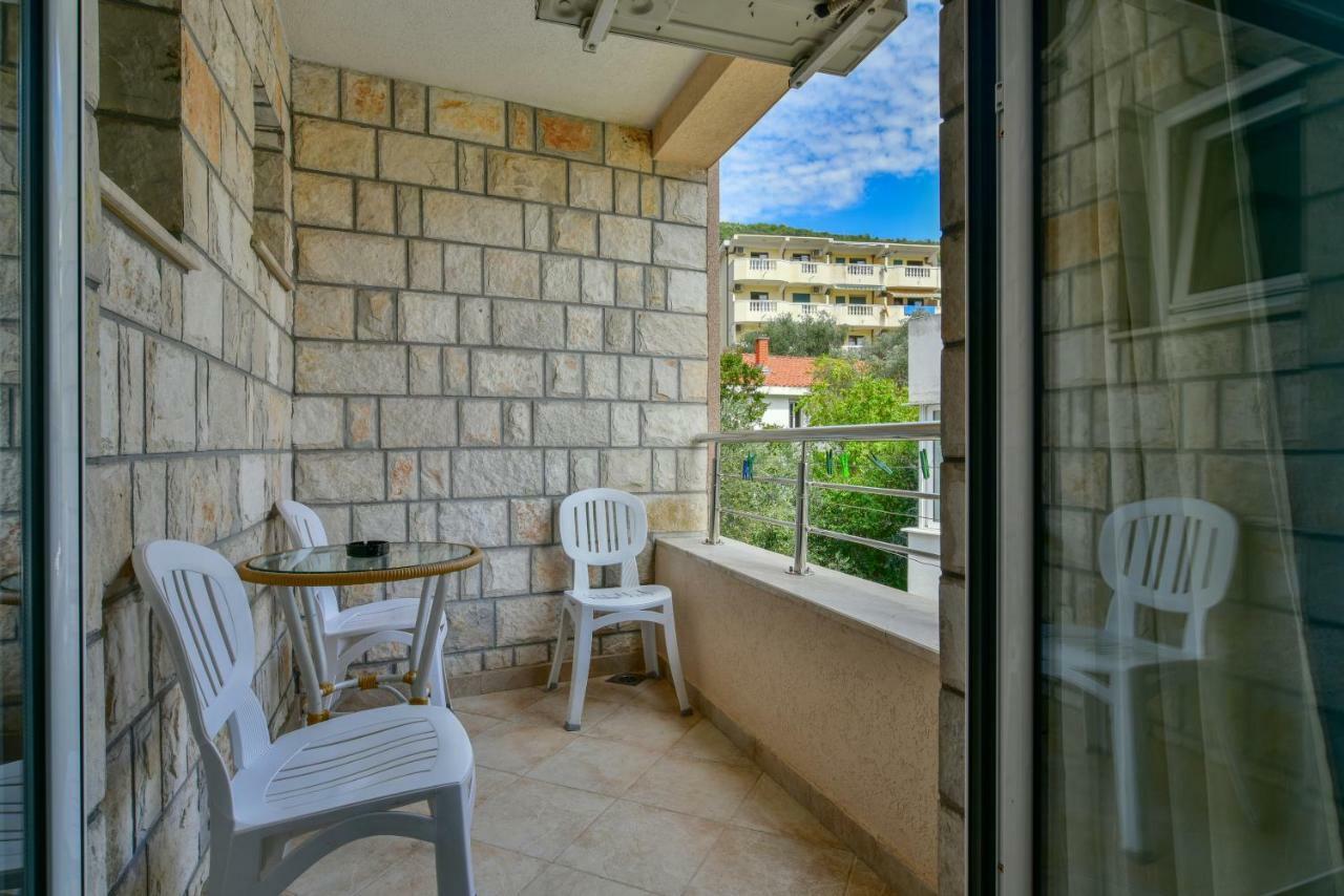 Apartments Srzentic Petrovac na moru Exterior foto