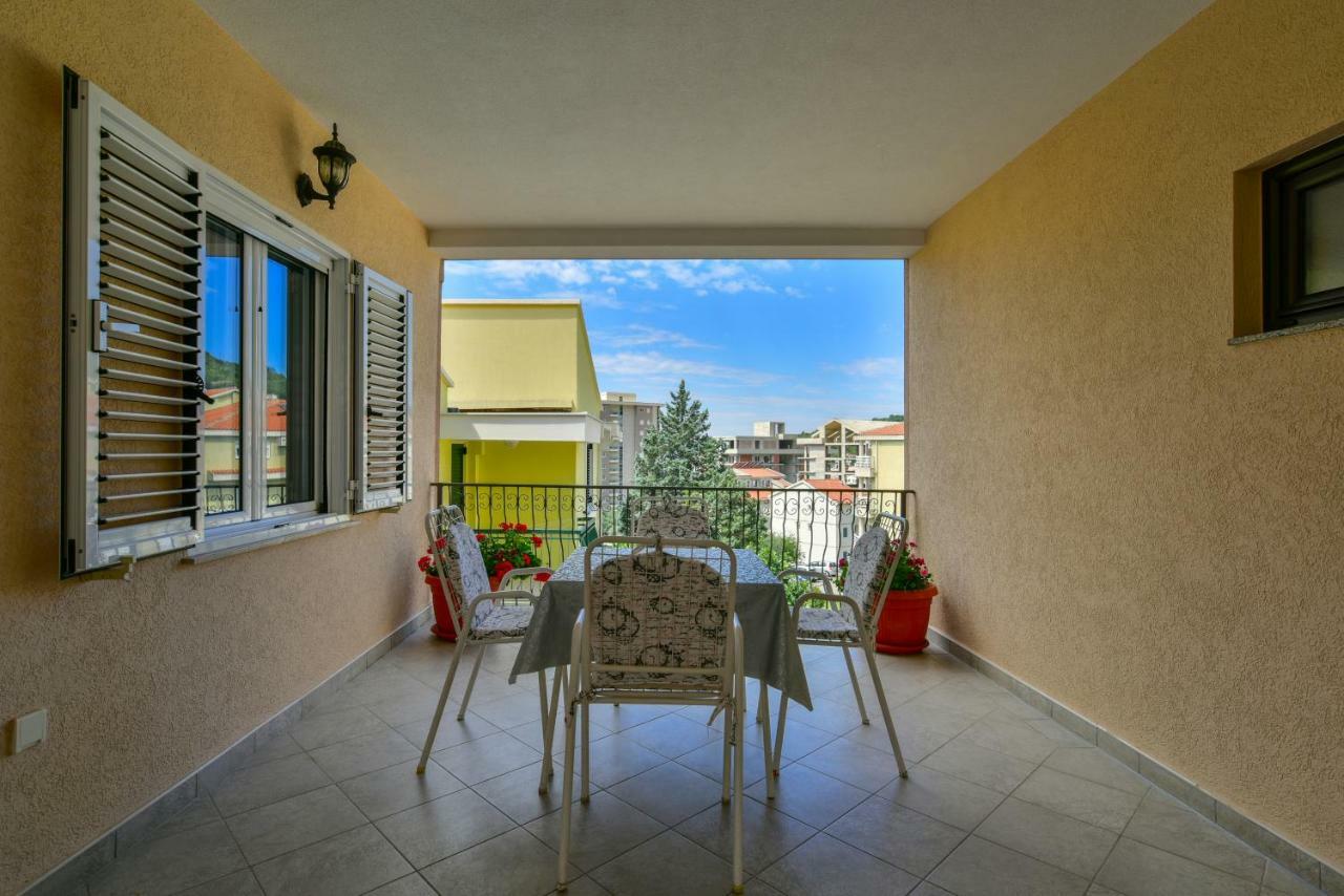 Apartments Srzentic Petrovac na moru Exterior foto